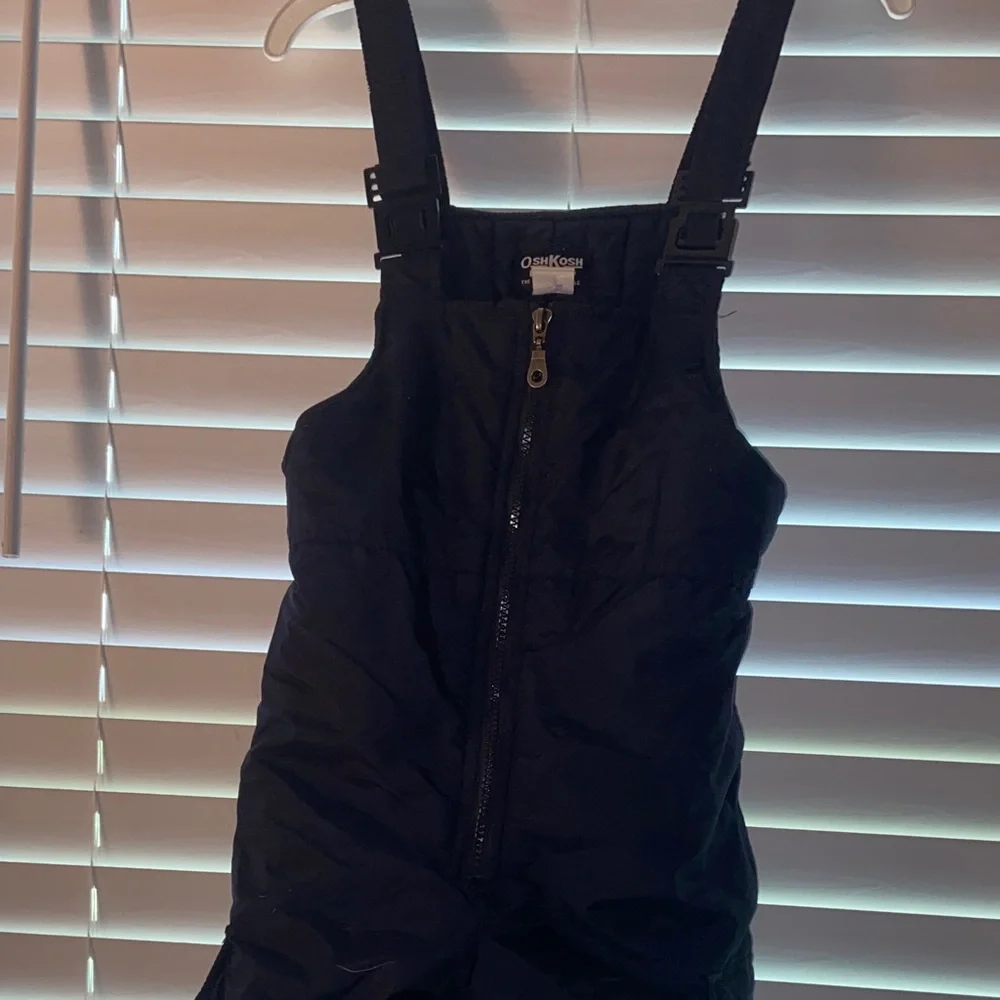 OshKosh Navy Kids Snow Bib Overalls Size M (5-6)